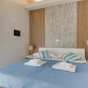 Hotel Madana